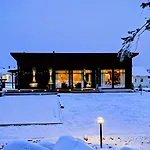 Arctic Giantlog Villa *