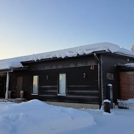 Arctic Giantlog Villa