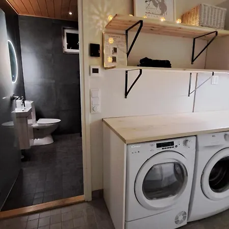 Arctic Giantlog Villa