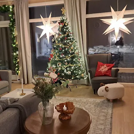 Arctic Giantlog Villa *