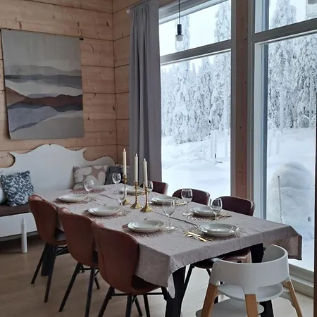 Villa Arctic Giantlog With Private Ice Rink Rovaniemi